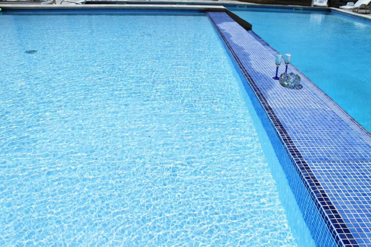 Stunning Penthouse Roof Terrace & Communal Swimming Pool St. Paul's Bay Exteriör bild