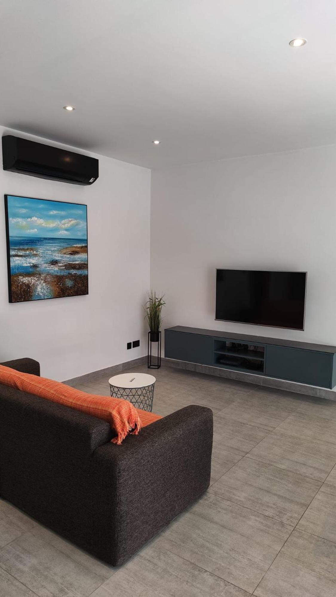 Stunning Penthouse Roof Terrace & Communal Swimming Pool St. Paul's Bay Exteriör bild